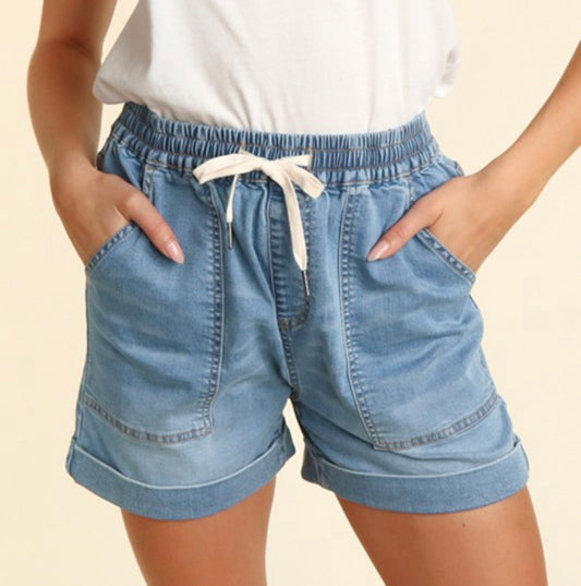 Plus Size Denim Shorts with Drawstring Waist with Pockets
