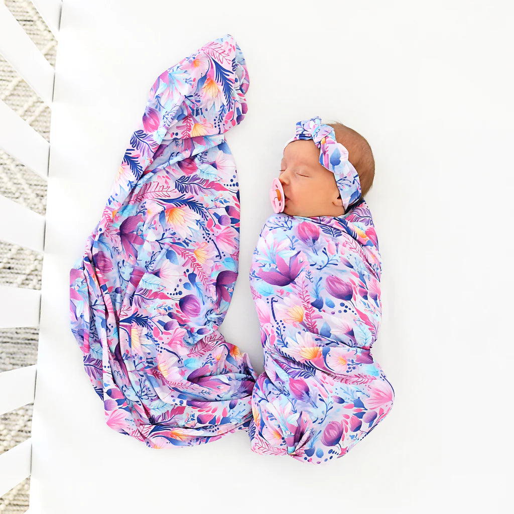 Gigi and Max Ayla Floral Swaddle and Bow Set
