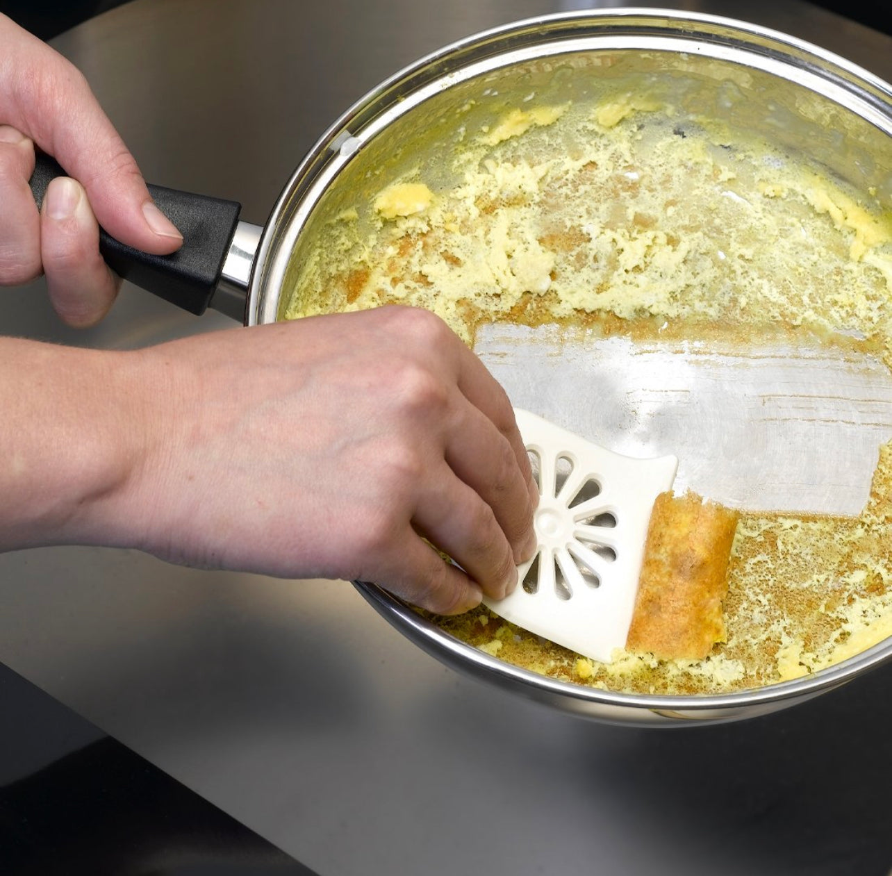 Rada B300 Daisy PanMate Scraper