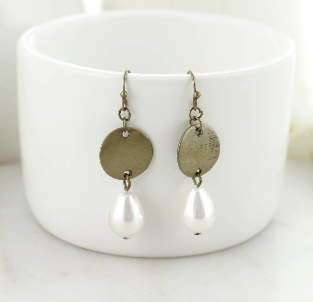 Freshwater Pearl & Disc Earrings