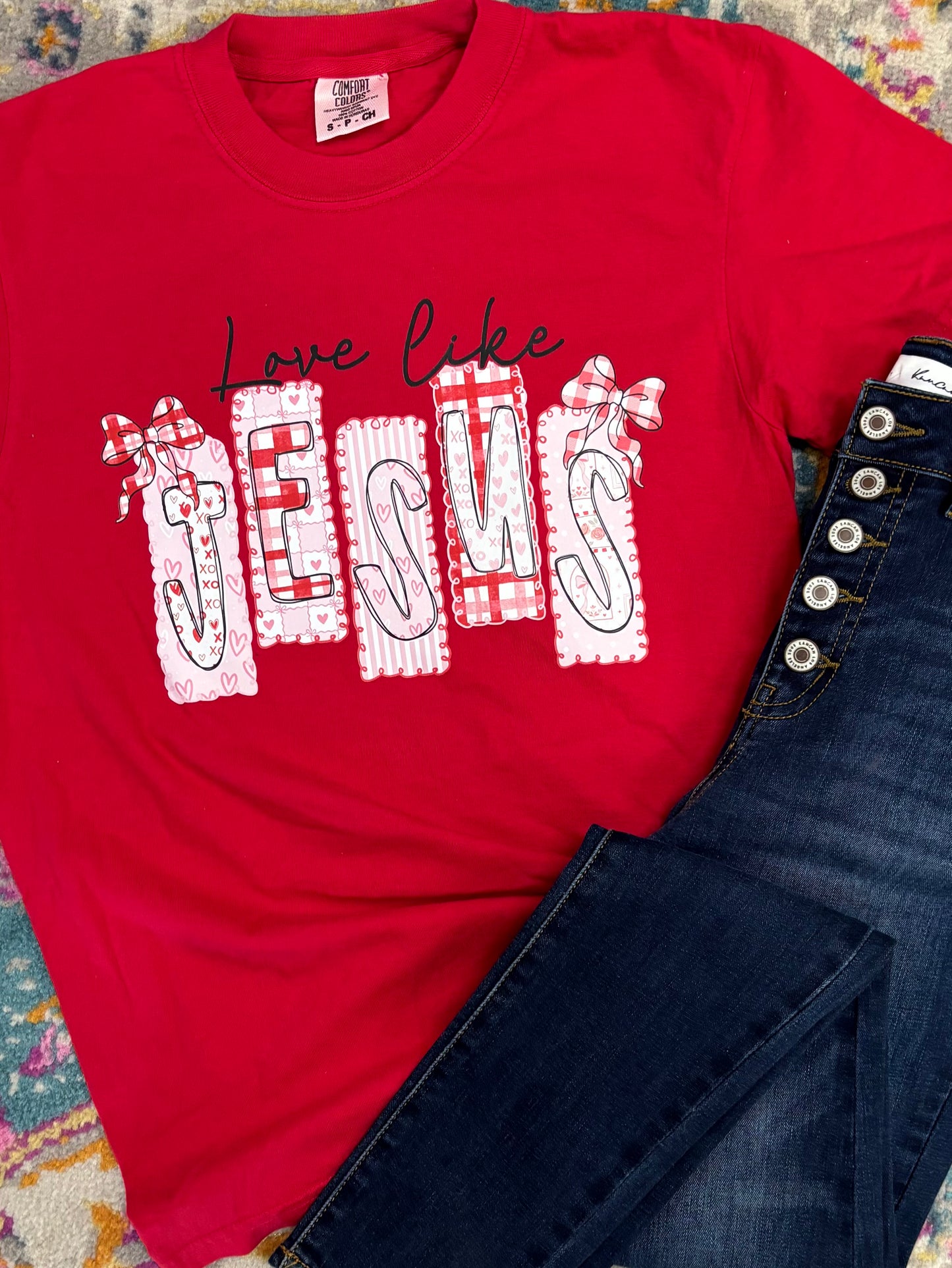 Love Like Jesus Valentine Graphic Tee