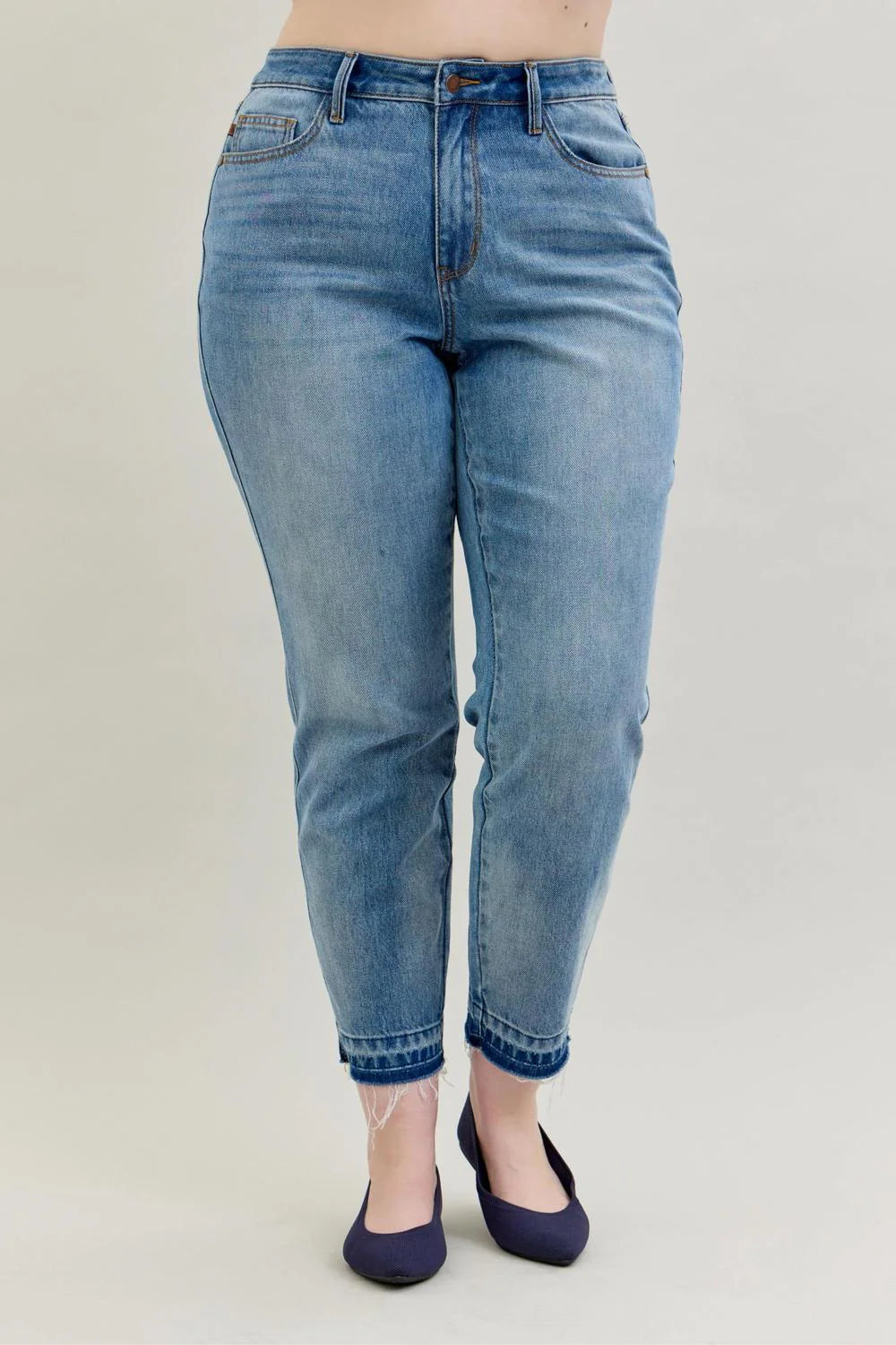 Judy Blue Mid Rise Rigid Magic Release Hem Boyfriend Denim Jeans